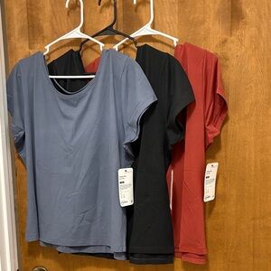 588. Phoenix Paros Side Split Tee Short Sleeve Scoop Neck V Back